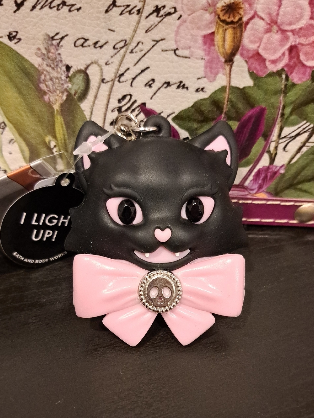 Bath & Body Works Black Cat Pocketbac Holder with Pink Bow Light-Up Charm